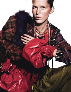 vogue-paris-2013-octobre-288.thumb.png.0f0b8dbec7861d3844e5afb936493e4b.png