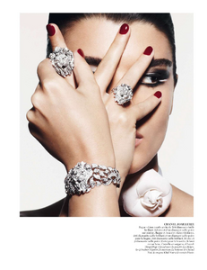 vogue-paris-2013-octobre-299.thumb.png.e3e8793ed8048c42d30b4cd9483ea289.png