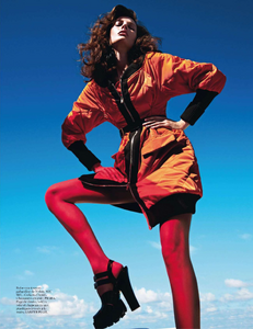 vogue-paris-2013-octobre-308.thumb.png.338e9020415455a764ec1dbe307b9b1a.png