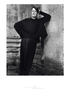 vogue-paris-2013-octobre-321.thumb.png.5fc3da44fcb9d1695a1354bdd7d2f2b0.png