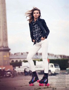 vogue-paris-2013-septembre(dragged)112.thumb.jpg.e4c8591ef0905350d7e6e79ccd7a2940.jpg