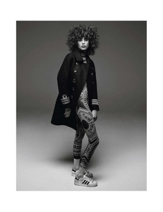 vogue-paris-2015-aout-143.thumb.png.85667de2f5751c36107ae3996e9b343b.png