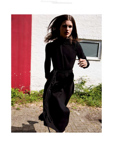 vogue-paris-2015-aout-146.thumb.png.253cc97c9c256bc9444c5e58c3875a4d.png