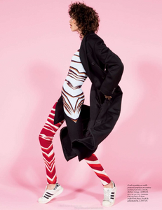 vogue-paris-2015-aout-147.thumb.png.2fe2c65f1518bd5dbec9498a2ea0e294.png