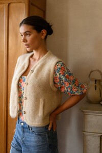 yse-maille-gilet-sans-manches-vent-frais-nougat6.jpg