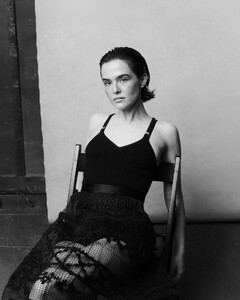 zoey-deutch-in-numero-netherlands-january-2025-11.jpg