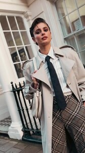 [2025.02.27] crfashionbook_DGl5CTgxZ9O3.jpg