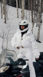 [2025.03.01] helenowen_3579132226709087195.jpg