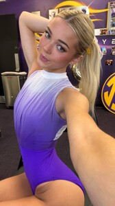 [2025.03.07] livvydunne_3583353995361747065.jpg