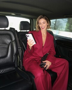 [2025.03.08] carmellarose_483212549_18497411272035727_2293488890902489947_n.jpg