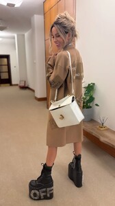 [2025.03.18] katebeckinsale_3591363015194727591.jpg