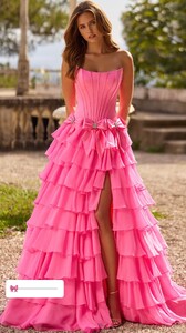 [2025.03.18] sherrihill_3591405191815435603.jpg