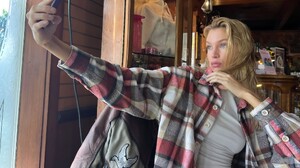 [2025.03.18] stellamaxwell_h3591208202026970655.jpg