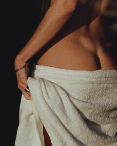 [2025.03.20] kendalljenner_485020891_18925196050044931_5253222647933761195_n.jpg