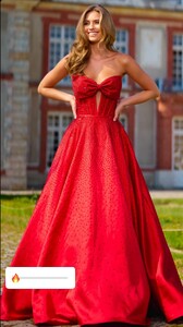 [2025.03.23] sherrihill_3594941299056562579.jpg