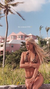 [2025.03.25] livvydunne_3596170249013460748.jpg