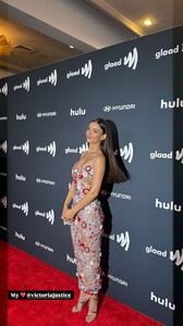 [2025.03.27] victoriajustice-laurarugetti_3597981566896634973.jpg