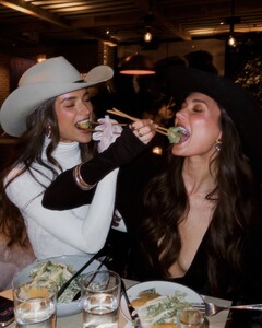 [2025.03.03] helenowen_482684297_18482496337019170_256003567219886784_n.jpg