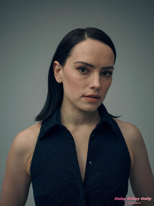 574633922_daisy-ridley-002.jpg
