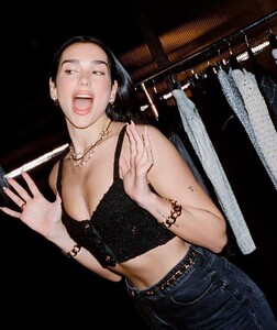 579864526_dualipa-9.jpg
