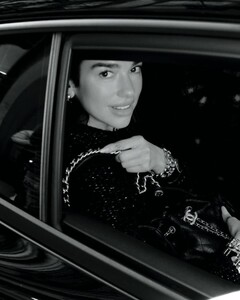 579864545_dualipa-13.jpg