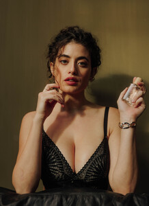 653110969cf864e3ba5aa13e_AnnaP2_Miah (1).jpg