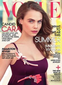 Demarchelier_US_Vogue_July_2015_Cover.thumb.jpeg.478d2ccbbd81e63dd2ce103ee1a94b0c.jpeg
