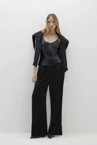 FA24_N21050_KELLYTROUSERS_BLACK_0689.webp