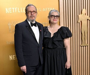 Gary and Gisele at the SAG Awards 2025 (3).jpg