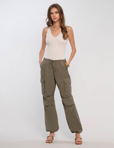Heartloom_06768_245r41b_annelise_pant_A_front.jpg