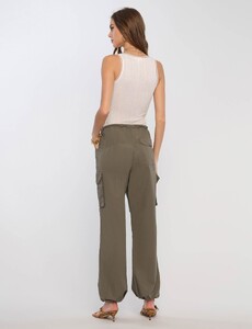 Heartloom_06768_245r41b_annelise_pant_D_back.jpg