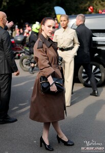 MRB-Candids2025-ArrivingattheTodsFashionshowduringtheMilanFashionWeek-004.jpg