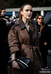 MRB-Candids2025-ArrivingattheTodsFashionshowduringtheMilanFashionWeek-016.jpg