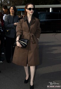 MRB-Candids2025-ArrivingattheTodsFashionshowduringtheMilanFashionWeek-022.jpg