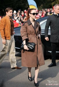 MRB-Candids2025-ArrivingattheTodsFashionshowduringtheMilanFashionWeek-038.jpg