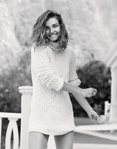 PORTER-Magazine-9-Andreea-Diaconu-by-Cass-Bird-04.thumb.jpg.bb18ce7edb92faf20a35b52562cff47f.jpg