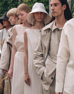 SS25-Copenhagen-Fashion-Week-Mark-Kenly-Domino-Tan-Backstage-Tonya-Matyu-00014.thumb.jpg.586b7c41dbdd0b776a75b1230ea68b35.jpg
