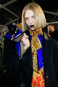 Versace_FW25_Backstage_ACIELLE22.thumb.webp.3ff7fc373ecc6e340f14d44475f7e7bd.webp