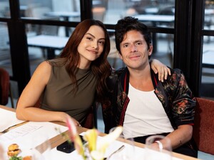 camila-mendes-premieres-dinner-in-austin-tx-03.09.2025-0.jpg