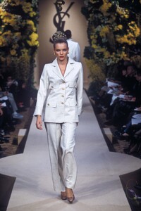 canadas s00ysl-HC-16.jpg