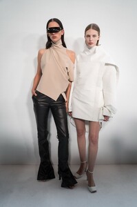 courreges-bks-f25-235.thumb.jpg.c904aa6d24e9a00c9e901df667180c9a.jpg