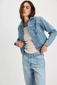 descarga - 2025-03-07T101028.131.webp