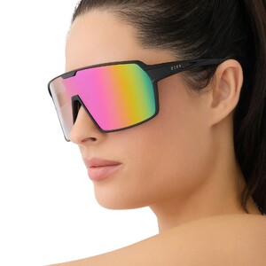 diff-sport-charge-matte-black-pink-rush-mirror-sunglasses-on-model-3.thumb.jpg.8f9d1e2835dbef67139dbc59f5d828b2.jpg