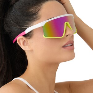 diff-sport-spike-matte-white-neon-yellow-hot-pink-pink-rush-mirror-sunglasses-on-model-3.thumb.jpg.8caf4a773524e300ba662ed9a6137246.jpg