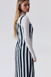 download - 2025-03-17T124107.400.jpg