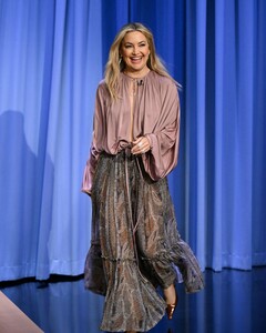 kate-hudson-on-the-tonight-show-02.25.2025-6.jpg