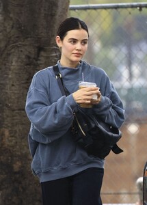 lucy-hale-s-casual-morning-coffee-run-in-los-angeles-02.05.2025-1.jpg