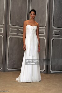 narelle f06carolinaHerrera-bridal-.jpg