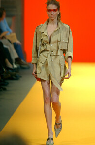 rebeka s03castelbajac-.jpg