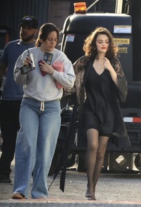 selena-gomez-benny-blanco-on-set-in-la-02.22.2025-0.jpg